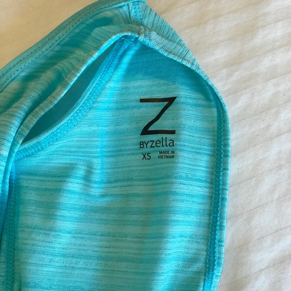 Workout Top - Picture 3 of 3